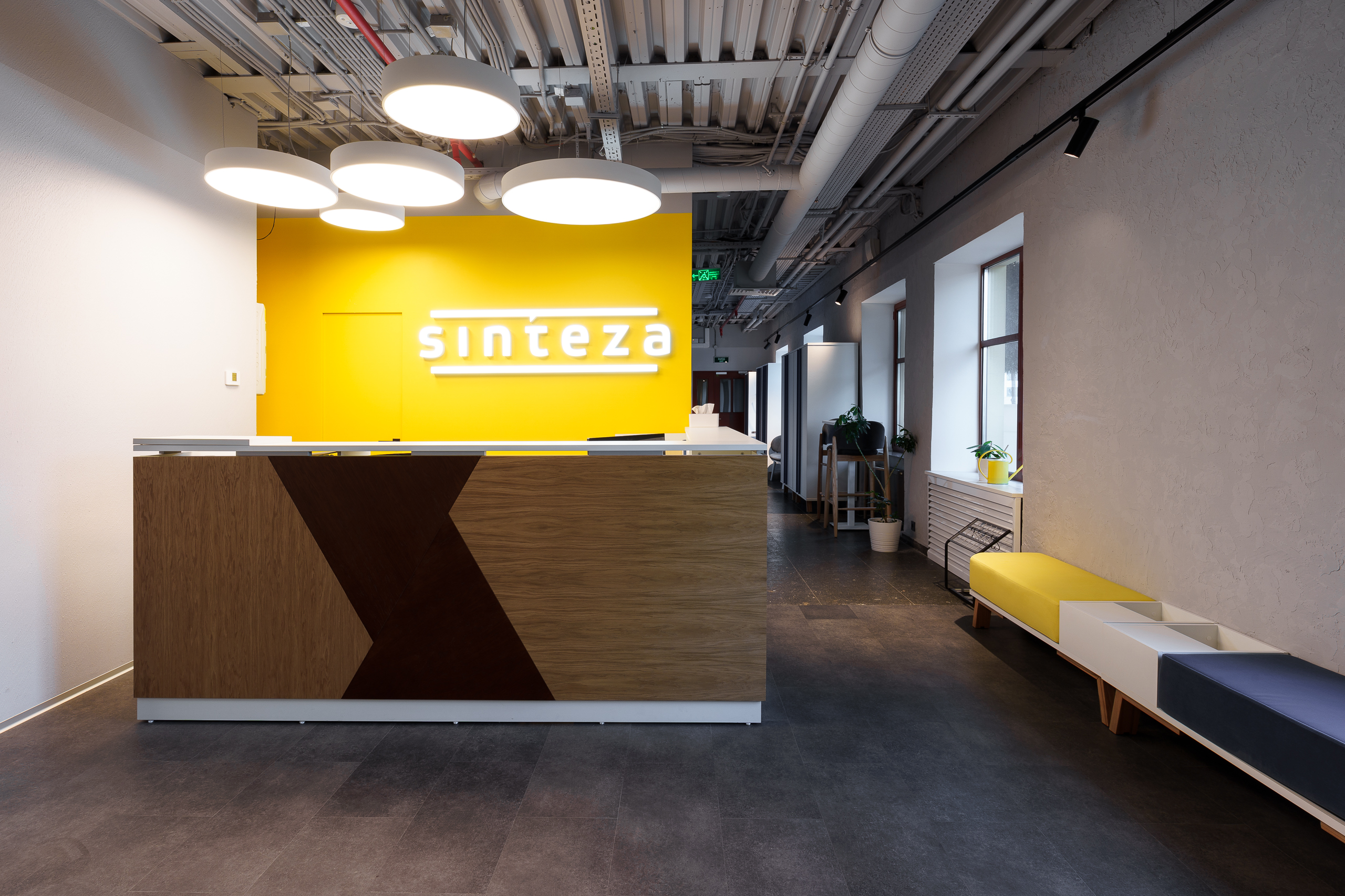 Офис Sinteza: рабочее пространство как шоу-рум для клиентов