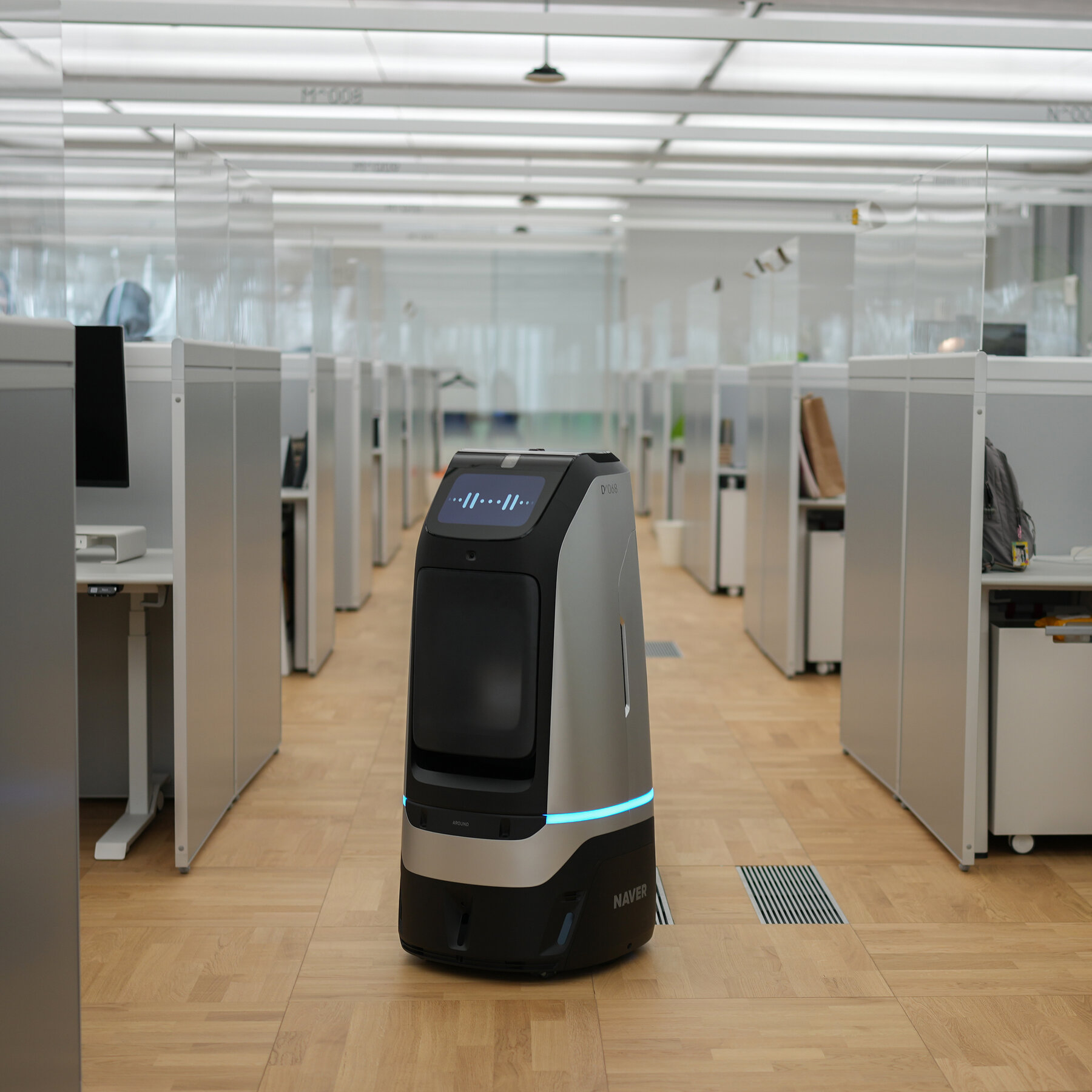 Футуристический офис на 5 тыс. человек и 100 роботов-сотрудников