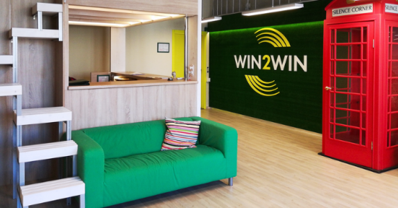 Офис в картинках: Win2Win Communications