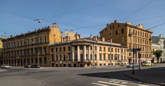 В Петербурге выставят на торги историческое здание в центре Петербурга
