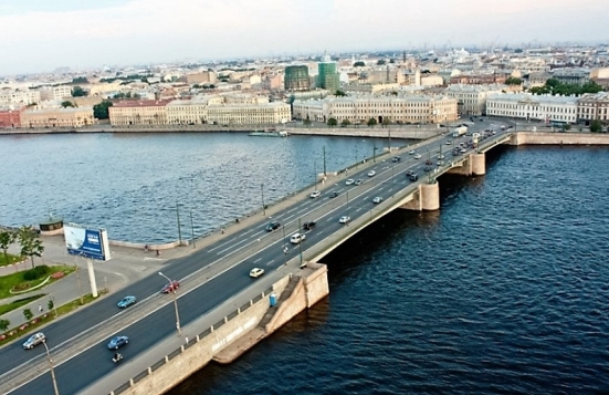 В Петербурге открыли движение на Тучковом мосту